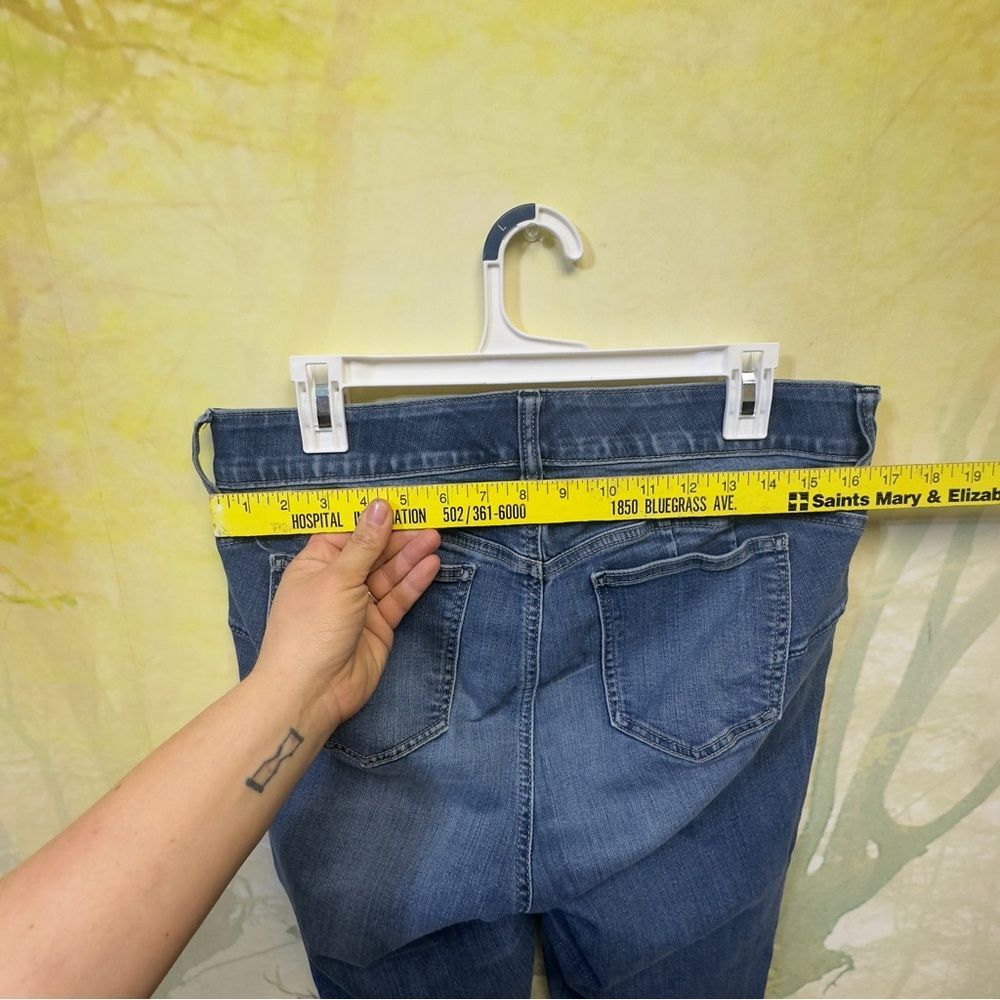Torrid Women’s Jeans Size 12R Mid Rise Skinny Blue Denim Stretch Regular Length - Picture 6 of 8